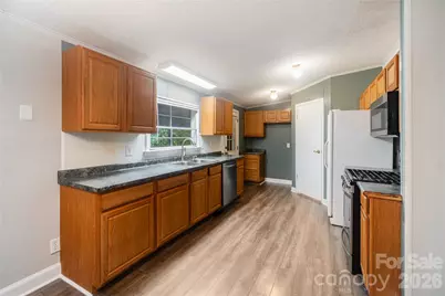3902 Sharyn Drive, Charlotte, NC 28214 - Photo 11