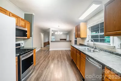 3902 Sharyn Drive, Charlotte, NC 28214 - Photo 15