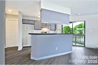 8121 Cedar Glen Drive, Charlotte, NC 28212 - Photo 5