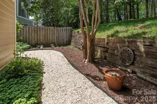 5935 Fitzwilliams Ln, Charlotte, NC 28270 - Photo 21