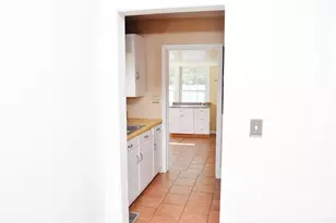 500 Godwin Ave, Lumberton, NC 28358 - Photo 9