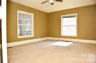 500 Godwin Ave, Lumberton, NC 28358 - Photo 13