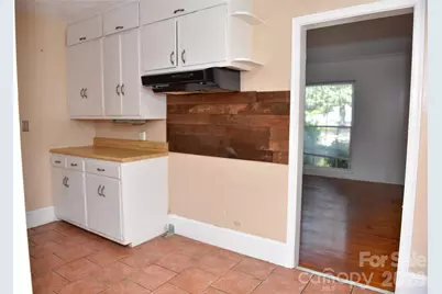 500 Godwin Avenue, Lumberton, NC 28358 - Photo 11
