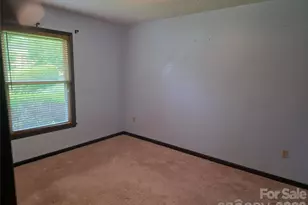 4028 Elizabeth St, Hickory, NC 28601 - Photo 13