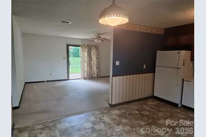 4028 Elizabeth Street, Hickory, NC 28601 - Photo 9