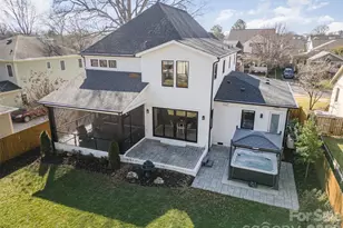 439 Melbourne Ct, Charlotte, NC 28209 - Photo 45