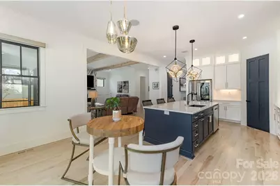 439 Melbourne Court, Charlotte, NC 28209 - Photo 15