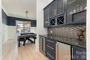 439 Melbourne Ct, Charlotte, NC 28209 - Photo 7