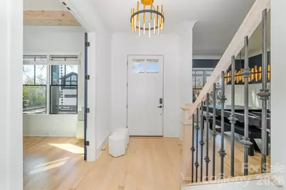 439 Melbourne Court, Charlotte, NC 28209 - Photo 3