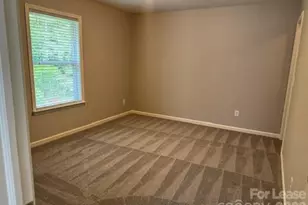 10026 Daniel Dwayne Dr, Charlotte, NC 28214 - Photo 15