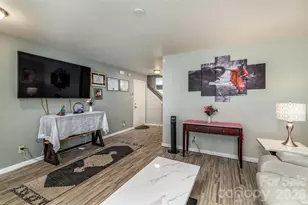7343 Fox Point Dr, Charlotte, NC 28269 - Photo 5