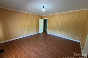 2136 Cedar Rock Estates Dr, Lenoir, NC 28645 - Photo 19