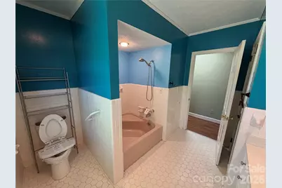 2136 Cedar Rock Estates Drive, Lenoir, NC 28645 - Photo 23