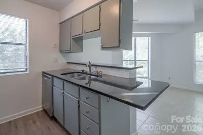 8216 Cedar Glen Drive, Charlotte, NC 28212 - Photo 3