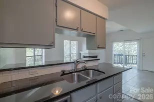 8216 Cedar Glen Dr, Charlotte, NC 28212 - Photo 5