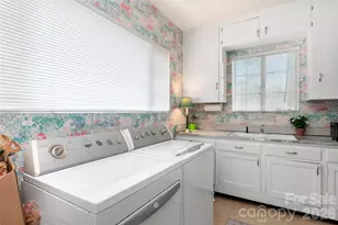 1518 Greenville Hwy, Hendersonville, NC 28792 - Photo 33