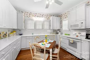 1518 Greenville Hwy, Hendersonville, NC 28792 - Photo 17