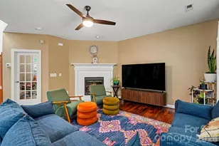 8932 Arbor Creek Dr, Charlotte, NC 28269 - Photo 5