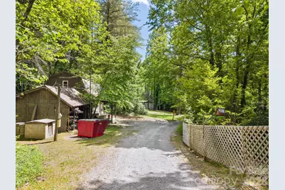 37 Hicks Lake Drive, Hendersonville, NC 28739 - Photo 11
