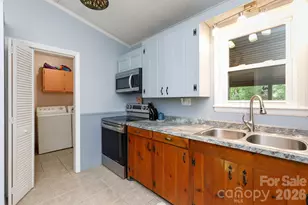 202 Woodlawn Dr, York, SC 29745 - Photo 9