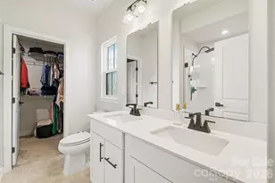 300 Twinflower Ln, Charlotte, NC 28205 - Photo 15