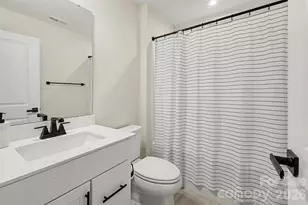 300 Twinflower Ln, Charlotte, NC 28205 - Photo 21