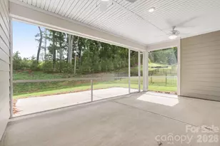 13417 Cozy Ct, Charlotte, NC 28215 - Photo 31