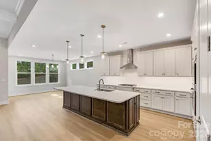13417 Cozy Ct, Charlotte, NC 28215 - Photo 9