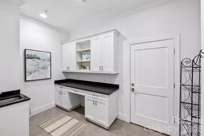 2251 Selwyn Avenue, Charlotte, NC 28207 - Photo 29