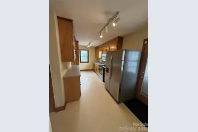 17 N Pershing Road, Asheville, NC 28805 - Photo 9