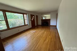 17 N Pershing Rd, Asheville, NC 28805 - Photo 7
