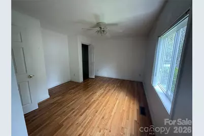 17 N Pershing Road, Asheville, NC 28805 - Photo 11