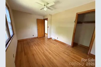 17 N Pershing Road, Asheville, NC 28805 - Photo 15