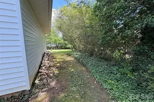 17 N Pershing Rd, Asheville, NC 28805 - Photo 33