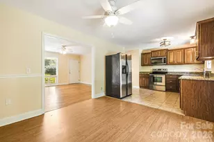 26 Elkmont Dr, Asheville, NC 28804 - Photo 9