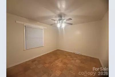 4915 Malibu Drive, Charlotte, NC 28215 - Photo 17