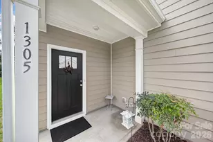 1305 Rainier Dr, Fort Mill, SC 29708 - Photo 3
