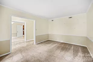 8644 Kirchenbaum Dr, Charlotte, NC 28210 - Photo 5