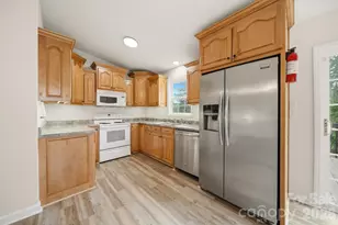 30 Lakeside Ave, Granite Falls, NC 28630 - Photo 9