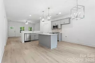 2021 Hart Rd, Charlotte, NC 28214 - Photo 3
