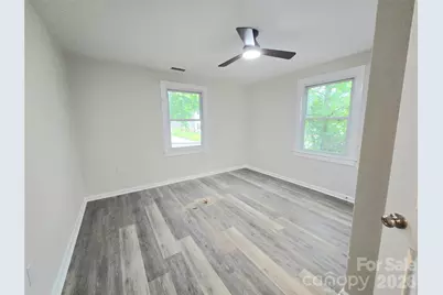 357 8th Avenue Drive SW, Hickory, NC 28602 - Photo 5