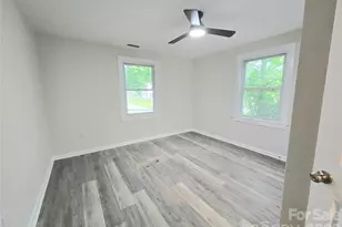 357 8th Ave Dr SW, Hickory, NC 28602 - Photo 5