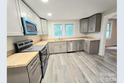 357 8th Avenue Drive SW, Hickory, NC 28602 - Photo 3