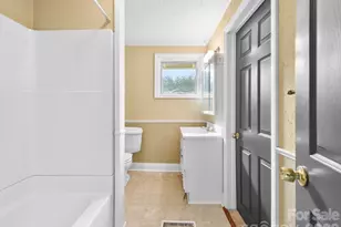 25 Bailey Rd, Candler, NC 28715 - Photo 21