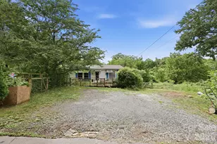 131 Vinewood Cir, Asheville, NC 28806 - Photo 3