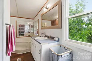 131 Vinewood Cir, Asheville, NC 28806 - Photo 9