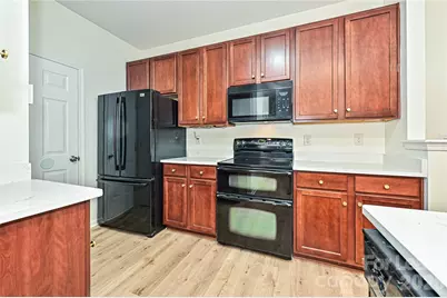 10208 Old Carolina Drive, Charlotte, NC 28214 - Photo 11