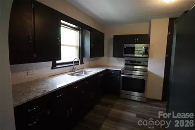 206 11th Street NE, Hildebran, NC 28637 - Photo 5