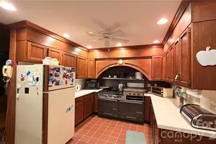 377 Woodstream Rd, Waynesville, NC 28786 - Photo 7
