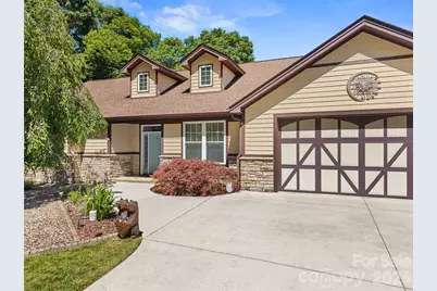25 Linden Turn S, Hendersonville, NC 28739 - Photo 3